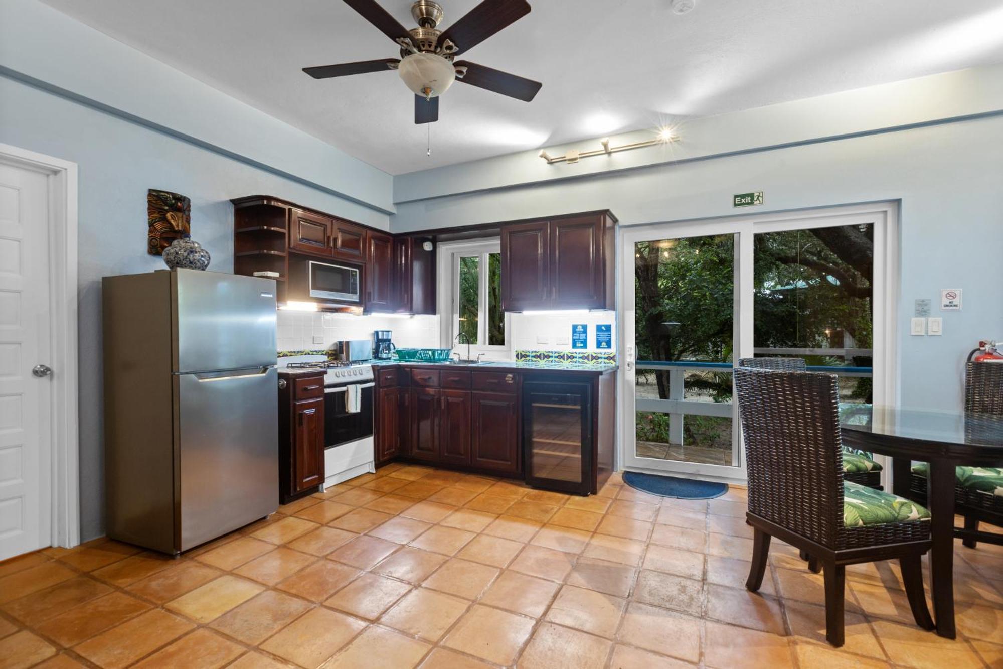 Condo #24 @ Beachside Villas Placencia 외부 사진